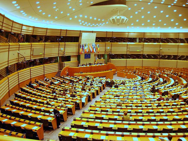 Sala obrad plenarnych Parlamentu Europejskiego w Brukseli